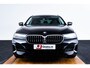BMW 5-Serie Touring 520d xDrive High Executive Luxury Line - Trekhaak - Panoramadak - zonneschermen - Getinte ruiten - Parking Assistant - BMW Live Cockpit Professional - Elektrisch verwarmde voorstoelen -