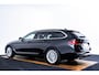 BMW 5-Serie Touring 520d xDrive High Executive Luxury Line - Trekhaak - Panoramadak - zonneschermen - Getinte ruiten - Parking Assistant - BMW Live Cockpit Professional - Elektrisch verwarmde voorstoelen -