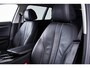 BMW 5-Serie Touring 520d xDrive High Executive Luxury Line - Trekhaak - Panoramadak - zonneschermen - Getinte ruiten - Parking Assistant - BMW Live Cockpit Professional - Elektrisch verwarmde voorstoelen -