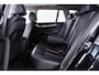 BMW 5-Serie Touring 520d xDrive High Executive Luxury Line - Trekhaak - Panoramadak - zonneschermen - Getinte ruiten - Parking Assistant - BMW Live Cockpit Professional - Elektrisch verwarmde voorstoelen -