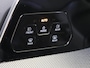 Volkswagen Golf 1.5 eHybrid GTE | SoH 99% | Panoramadak | Lederen bekleding 'Vienna' | Trekhaak | Achteruitrijcamera | Black style | Head-up display | Adaptieve demping | Matrix LED verlichting | Keyless |