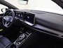 Volkswagen Golf 1.5 eHybrid GTE | SoH 99% | Panoramadak | Lederen bekleding 'Vienna' | Trekhaak | Achteruitrijcamera | Black style | Head-up display | Adaptieve demping | Matrix LED verlichting | Keyless |