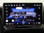 Volkswagen Golf 1.5 eHybrid GTE | SoH 99% | Panoramadak | Lederen bekleding 'Vienna' | Trekhaak | Achteruitrijcamera | Black style | Head-up display | Adaptieve demping | Matrix LED verlichting | Keyless |