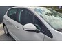 Peugeot 208 1.2 82 pk PureTech Blue Lion 5-deurs *wit metallic*