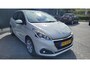 Peugeot 208 1.2 82 pk PureTech Blue Lion 5-deurs *wit metallic*