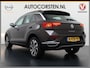 Volkswagen T-Roc 1.5TSI 150PK Automaat Adap.Cruise Stoel+Stuurverwarming Camera Apple Carplay Android Auto Elek.Achterklep Pdc 'App-Connect' smartphone-integratie Isofix Lmv Bluetooth Lane Assist Licht-/Regensensor Keyless