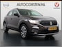 Volkswagen T-Roc 1.5TSI 150PK Automaat Adap.Cruise Stoel+Stuurverwarming Camera Apple Carplay Android Auto Elek.Achterklep Pdc 'App-Connect' smartphone-integratie Isofix Lmv Bluetooth Lane Assist Licht-/Regensensor Keyless