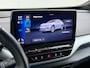Volkswagen ID.5 Coupé Pro 82kWh 204PK Trekhaak SOH 94% Camera Adap.Cruise Assistentie+Comfort+Design+Stylepakket Navi Keyless Apple Carplay Android Auto Pdc Led-a-licht dynamisch Keyless advanced Matrix led-koplampen Lmv 20" Privacy Glas DAB 1.000KG Trekgewicht 1e Eigenaar