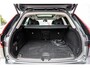 Volvo XC60 2.0 T6 Plug-in hybrid AWD Ultra Dark | SOH 100% | Luchtvering | Trekhaak | Head Up Display | Adaptieve Cruise Control | 360 Camera | Donker Glas |