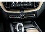 Volvo XC60 2.0 T6 Plug-in hybrid AWD Ultra Dark | SOH 100% | Luchtvering | Trekhaak | Head Up Display | Adaptieve Cruise Control | 360 Camera | Donker Glas |