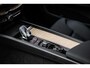 Volvo XC60 2.0 T6 Plug-in hybrid AWD Ultra Dark | SOH 100% | Luchtvering | Trekhaak | Head Up Display | Adaptieve Cruise Control | 360 Camera | Donker Glas |