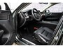 Volvo XC60 2.0 T6 Plug-in hybrid AWD Ultra Dark | SOH 100% | Luchtvering | Trekhaak | Head Up Display | Adaptieve Cruise Control | 360 Camera | Donker Glas |
