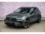 Volvo XC60 2.0 T6 Plug-in hybrid AWD Ultra Dark | SOH 100% | Luchtvering | Trekhaak | Head Up Display | Adaptieve Cruise Control | 360 Camera | Donker Glas |