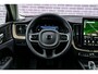Volvo XC60 2.0 T6 Plug-in hybrid AWD Ultra Dark | SOH 100% | Luchtvering | Trekhaak | Head Up Display | Adaptieve Cruise Control | 360 Camera | Donker Glas |