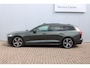 Volvo V60 2.0 B4 R-Design | Harman/Kardon premium audio | Panoramadak | Rondomzicht camera | Elektrisch verstelbare stoelen met geheugen |Head up display| Parkeerverwarming| 19 Inch Lichtmetalen velgen.