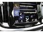 Volvo V60 2.0 B4 R-Design | Harman/Kardon premium audio | Panoramadak | Rondomzicht camera | Elektrisch verstelbare stoelen met geheugen |Head up display| Parkeerverwarming| 19 Inch Lichtmetalen velgen.
