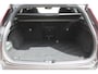 Volvo V60 2.0 B4 R-Design | Harman/Kardon premium audio | Panoramadak | Rondomzicht camera | Elektrisch verstelbare stoelen met geheugen |Head up display| Parkeerverwarming| 19 Inch Lichtmetalen velgen.