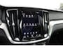 Volvo V60 2.0 B4 R-Design | Harman/Kardon premium audio | Panoramadak | Rondomzicht camera | Elektrisch verstelbare stoelen met geheugen |Head up display| Parkeerverwarming| 19 Inch Lichtmetalen velgen.