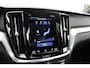 Volvo V60 2.0 B4 R-Design | Harman/Kardon premium audio | Panoramadak | Rondomzicht camera | Elektrisch verstelbare stoelen met geheugen |Head up display| Parkeerverwarming| 19 Inch Lichtmetalen velgen.