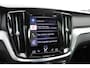 Volvo V60 2.0 B4 R-Design | Harman/Kardon premium audio | Panoramadak | Rondomzicht camera | Elektrisch verstelbare stoelen met geheugen |Head up display| Parkeerverwarming| 19 Inch Lichtmetalen velgen.
