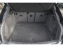 Porsche Macan 2.0 T 252pk Panoramadak Luchtvering 18-weg Adaptieve Sportstoelen Trekhaak elektrisch 21" LMV