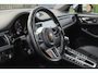 Porsche Macan 2.0 T 252pk Panoramadak Luchtvering Sport chrono 18-weg Sportstoelen Trekhaak elektrisch 21" LMV