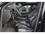 Porsche Macan 2.0 T 252pk Panoramadak Luchtvering 18-weg Adaptieve Sportstoelen Trekhaak elektrisch 21" LMV