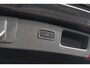 Porsche Macan 2.0 T 252pk Panoramadak Luchtvering 18-weg Adaptieve Sportstoelen Trekhaak elektrisch 21" LMV