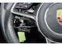 Porsche Macan 2.0 T 252pk Panoramadak Luchtvering Sport chrono 18-weg Sportstoelen Trekhaak elektrisch 21" LMV