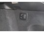 Porsche Macan 2.0 T 252pk Panoramadak Luchtvering 18-weg Adaptieve Sportstoelen Trekhaak elektrisch 21" LMV