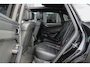 Porsche Macan 2.0 T 252pk Panoramadak Luchtvering Sport chrono 18-weg Sportstoelen Trekhaak elektrisch 21" LMV