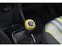 Peugeot 108 1.0 e-VTi Collection TOP! | Elektrisch Vouwdak | Apple Carplay | Climate Control | 15 Inch Lichtmetalen Velgen