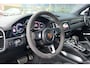 Porsche Cayenne Coupé 4.0 V8 Turbo S 680pk E-Hybrid Panoramadak *SOH 89%* Keramisch *BTW* Massage Trekhaak Stoelkoeling Luchtvering