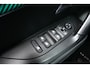 Peugeot e-2008 136PK 50KWH ALLURE PACK AUTOMAAT / CAMERA / STOELVERWARMING / SOH 89,31% / KEYLESS / CARPLAY / 17"LMV / NAVI / CLIMA / LED / PDC / BLUETOOTH / ADAPT. CRUISECONTROL / 1E EIGENAAR / SCHITTERENDE STAAT !!