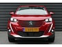 Peugeot e-2008 136PK 50KWH ALLURE PACK AUTOMAAT / CAMERA / STOELVERWARMING / SOH 89,31% / KEYLESS / CARPLAY / 17"LMV / NAVI / CLIMA / LED / PDC / BLUETOOTH / ADAPT. CRUISECONTROL / 1E EIGENAAR / SCHITTERENDE STAAT !!