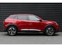 Peugeot e-2008 136PK 50KWH ALLURE PACK AUTOMAAT / CAMERA / STOELVERWARMING / SOH 89,31% / KEYLESS / CARPLAY / 17"LMV / NAVI / CLIMA / LED / PDC / BLUETOOTH / ADAPT. CRUISECONTROL / 1E EIGENAAR / SCHITTERENDE STAAT !!