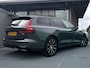Volvo V60 2.0 T8 Plug-in hybrid AWD Plus Dark PHEV, Automaat, Panoramadak, Trekhaak semi elektrisch wegklapbaar, Head-up display, 360 graden parkeercamera,