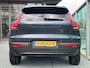 Volvo XC40 2.0 B4 Plus Black Edition Mild hybrid, Automaat, Panoramadak, 20 inch wielen, Trekhaak semi elektrisch wegklapbaar, Extra getinte ramen vanaf B-stijl, Harman Kardon audio, 360 graden parkeercamera