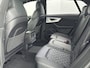 Audi Q8 60 TFSI e quattro Competition 462 PK | S-line | Automaat | Camera | Panoramadak | Bang & Olufsen Premium 3D | Cruise Control | Stoelverwarming | Virtual Cockpit | HD LED Matrix | Lichtmetalen velgen | Privacy glass |