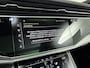 Audi Q8 60 TFSI e quattro Competition 462 PK | S-line | Automaat | Camera | Panoramadak | Bang & Olufsen Premium 3D | Cruise Control | Stoelverwarming | Virtual Cockpit | HD LED Matrix | Lichtmetalen velgen | Privacy glass |