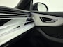 Audi Q8 60 TFSI e quattro Competition 462 PK | S-line | Automaat | Camera | Panoramadak | Bang & Olufsen Premium 3D | Cruise Control | Stoelverwarming | Virtual Cockpit | HD LED Matrix | Lichtmetalen velgen | Privacy glass |