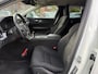 Volvo V60 2.0 B3 Momentum Advantage / Pilot assist / CarPlay / Trekhaak / Camera