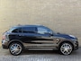 Lynk & Co 01 1.5 PHEV 261pk | Rolhoes | Zwarte hemel | 360 camera | Panoramadak | Adaptieve cruise | Lane assist | Dodehoekdetectie | Sfeerverlichting | Stoelverwarming | Keyless | DAB | LED | Apple CarPlay / Android Auto | Navigatie | Elektrische achterklep | Volledig dealeronderhouden | Fabrieksgarantie