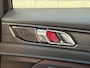 Lynk & Co 01 1.5 PHEV 261pk | Rolhoes | Zwarte hemel | 360 camera | Panoramadak | Adaptieve cruise | Lane assist | Dodehoekdetectie | Sfeerverlichting | Stoelverwarming | Keyless | DAB | LED | Apple CarPlay / Android Auto | Navigatie | Elektrische achterklep | Volledig dealeronderhouden | Fabrieksgarantie