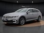 Volkswagen Passat Variant 1.4 TSI PHEV GTE Business | Pano dak | Trekhaak | Navigatie | 360 Camera | Elek Achterklep