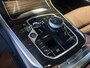 BMW X5 xDrive50e | DRAVITGRAU | ACHTERAS BESTURING | PANORAMADAK | TREKHAAK | SOFTCLOSE | STOELVENTILATIE | STOELVERWARMING | HARMAN KARDON | INTEGRAL ACTIVE STEERING | STOELMASSAGE | MEMORY | NL AUTO |