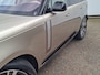 Land Rover Range Rover P510e SV PHEV 4WS 4xMassage Chauffeurspakket Signature Trekhaak Zonsondergang Goud Meridian