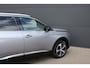 Peugeot 5008 1.6 PureTech 180pk EAT8 GT-Line | Panorama/schuifdak | Lederen bekleding | Massage | All season | Stoelverwarming | Full LED |