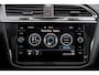 Volkswagen Tiguan 2.0 TDI 4Motion Highline Business R|Pano|Dyna-Audio|Massage|Acc|Line-Assist|Trekhaak