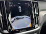 Volvo S60 2.0 B4 Plus Dark | Adaptieve Cruise Control | Heico Verlaging | Styling Kit | 19 Inch | Harman Kardon Audio | Stoel + Stuurverwarming | Getint Glas | Dodehoek Detectie | Achteruitrijcamera |